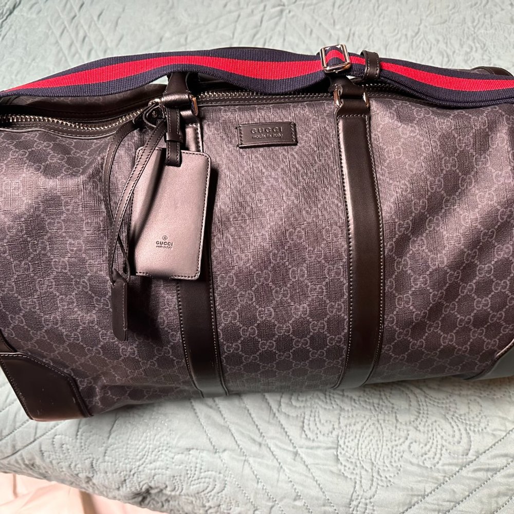 AUTHENTIC GUCCI GG SUPREME BLACK CARRY-ON DUFFLE